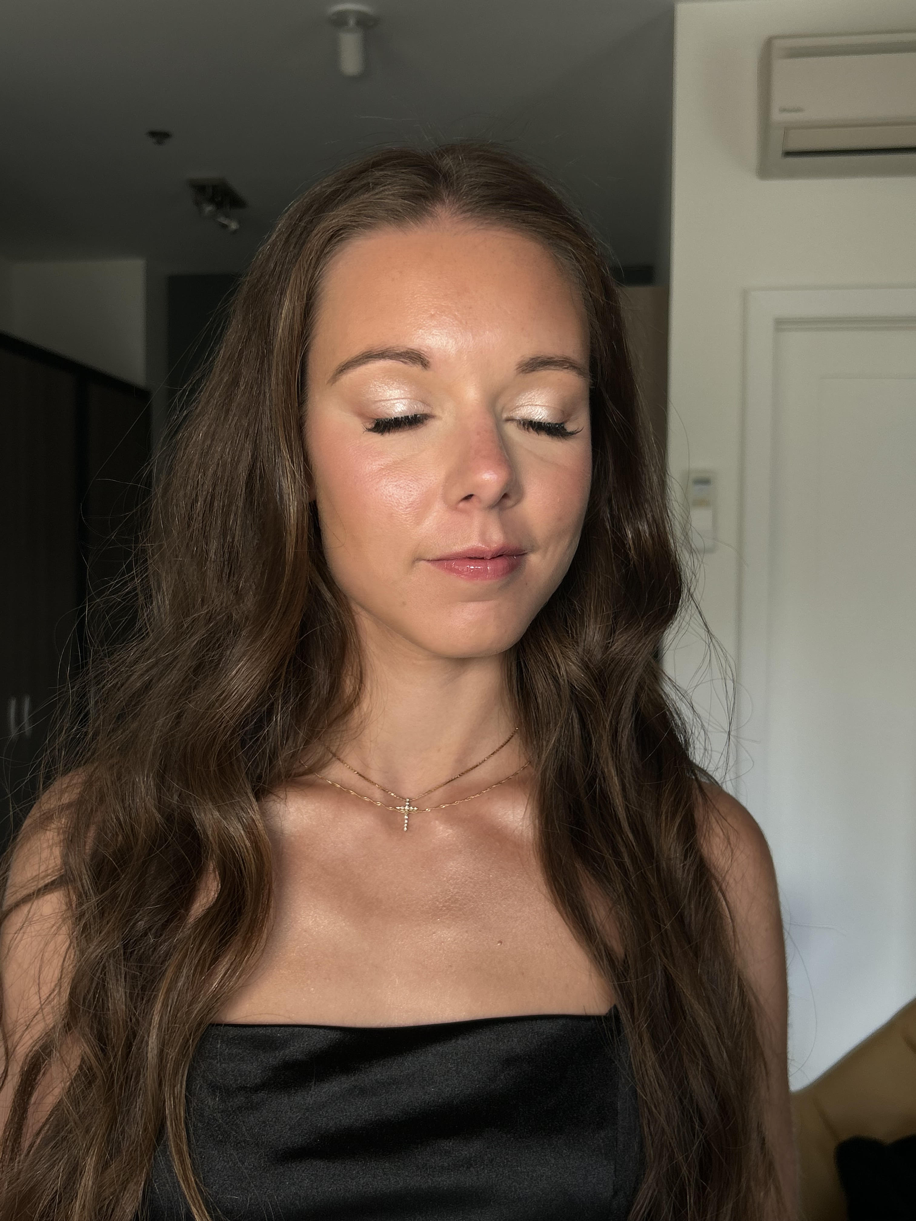 Glamorous event makeup - Chic and refined beauty look Montreal